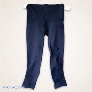 Athleta Breakthrough Lasercut Capri Black XS classic leggings comfort Athleisure